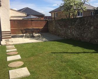 Bungalow In West Cowes Isle Of Wight - Cowes - Patio