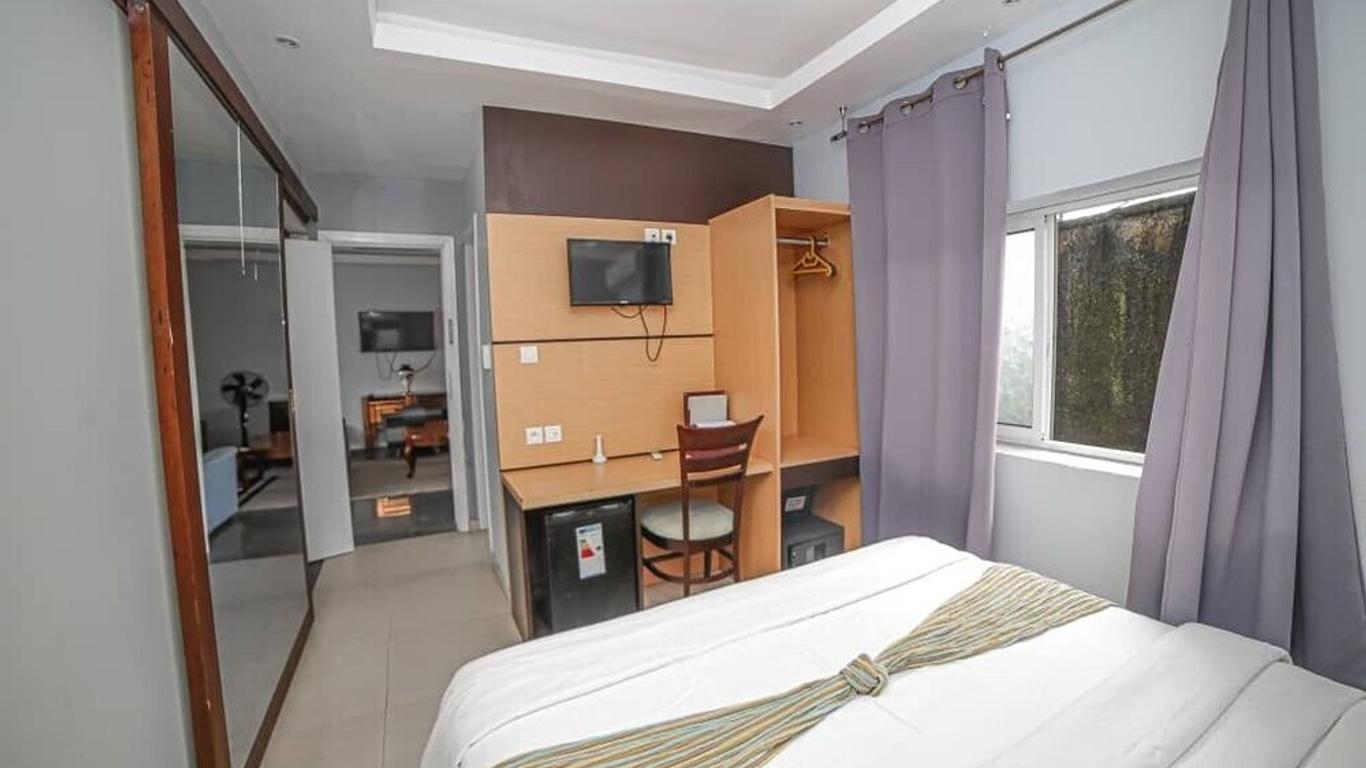 Fini Hotel Bobende