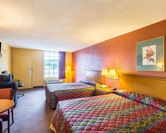 Orangeburg inn & Suites - Orangeburg - Habitación