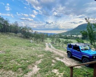 The Nile Farmstay - Cabin with cliff views, hiking trails, heated spa - Bogee