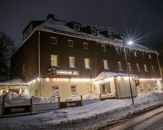 Hotel Restaurant Schwarzes Ross - Oberwiesenthal - Gebäude