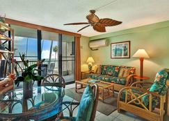 Castle Kona Reef, a Condominium Resort - Kailua-Kona - Living room