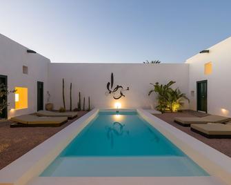 Casa Montelongo - La Oliva - Pool