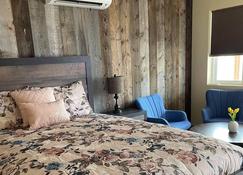 Rhodopa Lodge at Yellowstone - Gardiner - Bedroom