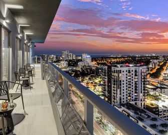 Hotel Indigo Miami Brickell By IHG - Μαϊάμι - Μπαλκόνι