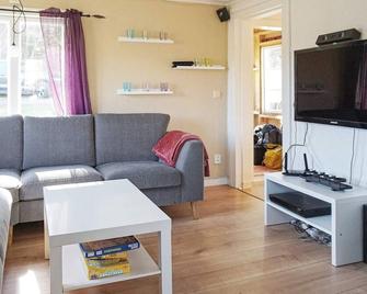 4 Person Holiday Home in Fjallbacka - Fjällbacka - Salon