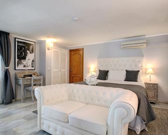 Jardines De La Reina Boutique Bed & Breakfast - Marbella