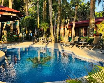 Ocean Front Studio - Jacó - Pool