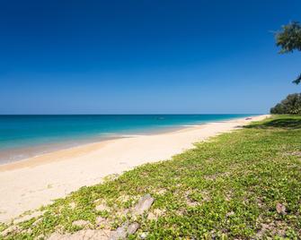 Phuket Campground - Пляж Май Као - Пляж