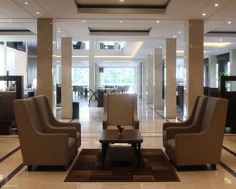 Grand Arjuna Hotel - Bandung - Lobby