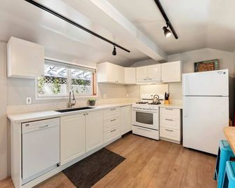 Cottage at the Point - For 4 - Santa Cruz - Cocina