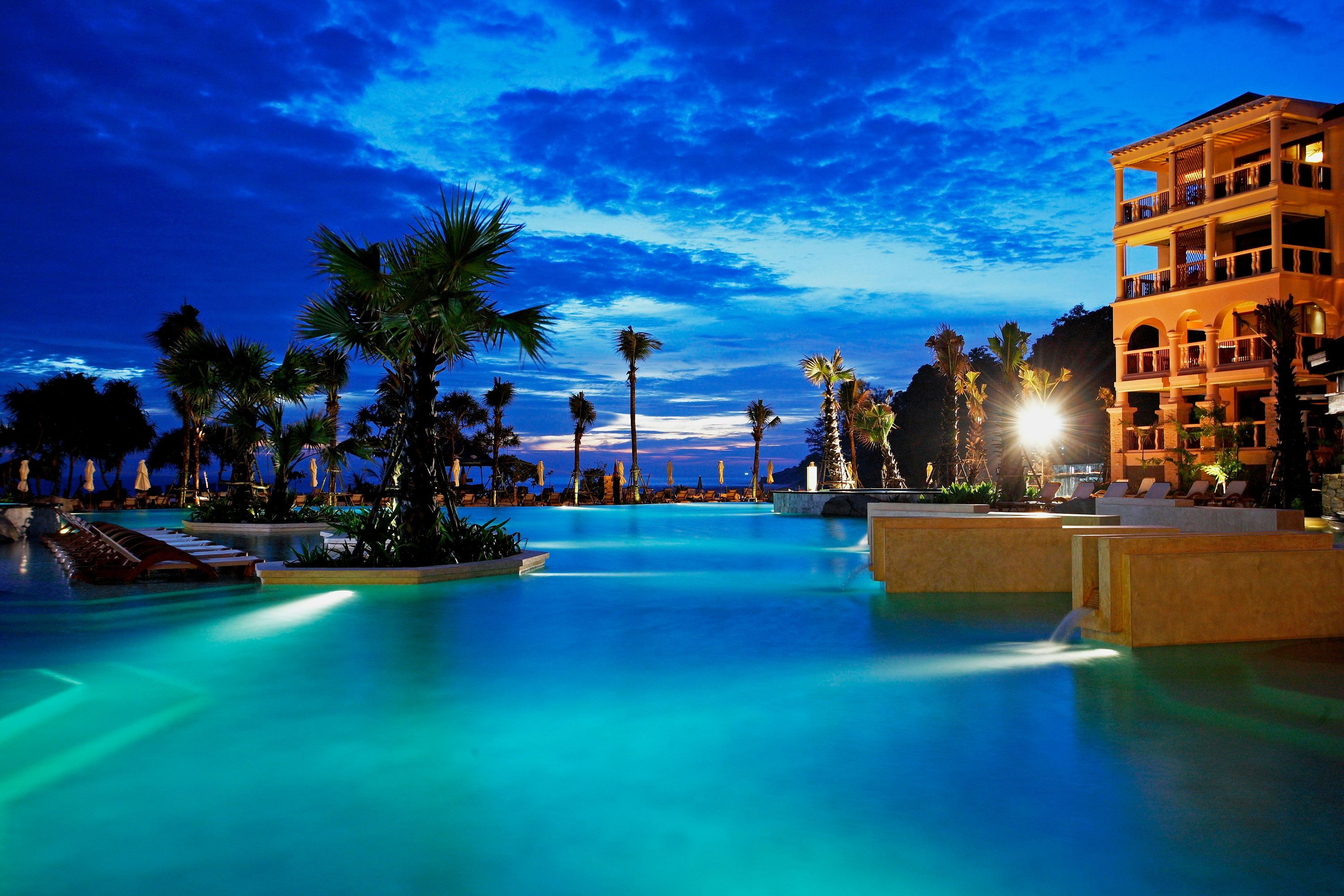 Centara Grand Beach Resort Phuket (SHA Plus+) - קארון - בריכה