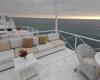 Four Seasons Halat - Hâlât - Balcone