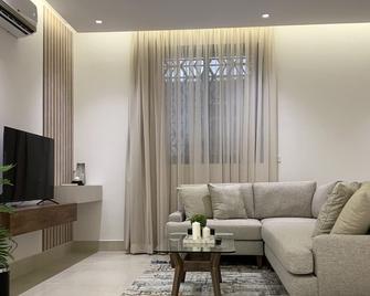 Kease Hittin B-1 Elegance Ag20 - Riyadh - Living room
