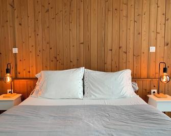 Casadavinhagrande - Biscoitos - Chambre