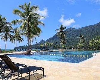 Damai Lagoon Resort - Kuching - Pileta