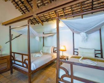 Sambor Village Hotel - Kampong Thom - Bedroom