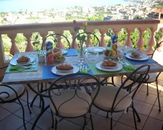 B&B Angolo Di Paradiso - Pellaro - Balcón
