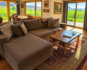 Yellowstone/Dubois Private Cabin on the Wind River - Dubois - Huiskamer
