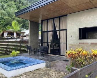 Villa Overlooking the Bay at Crystal Cove - Sipalay - Patio