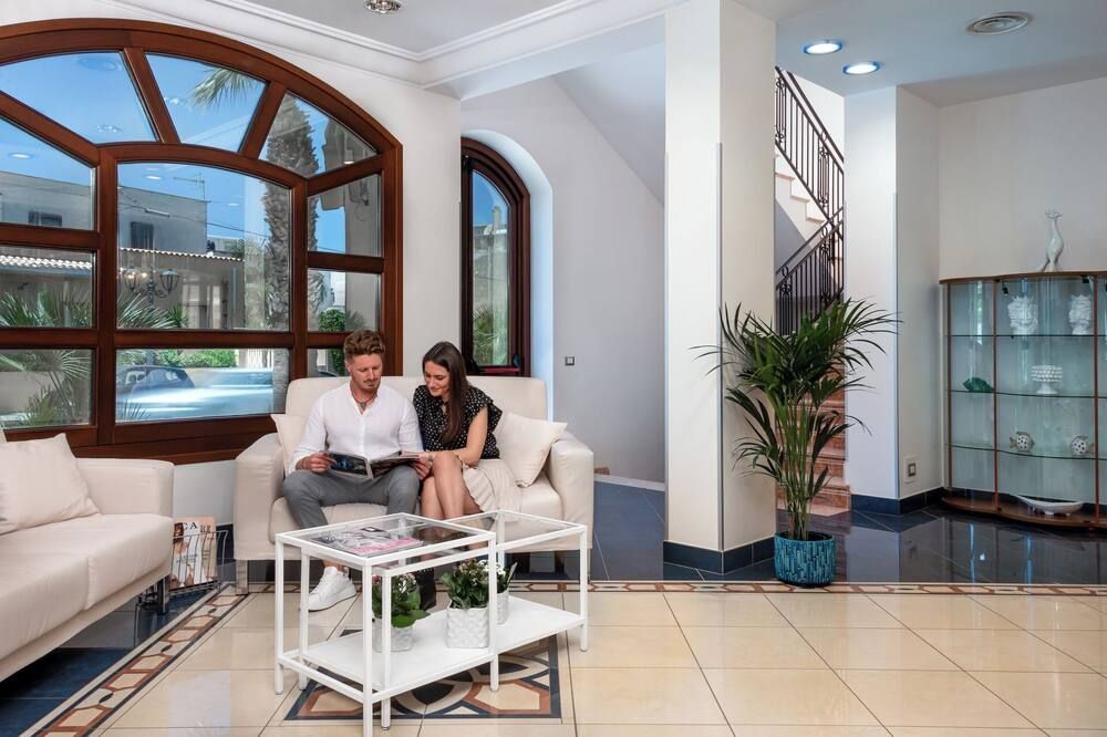 Helios Hotel - סן ויטו לו קאפו - לובי