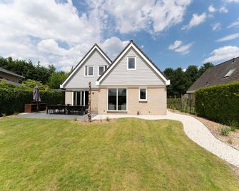 Villa in Zeewolde near Horsterwold Forest - Zeewolde - Building