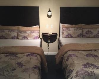 Mayflower Motel - Kitchener - Bedroom