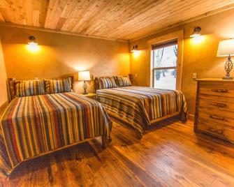 Right on the Yellowstone - Big Timber - Schlafzimmer