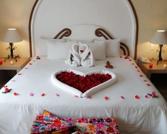 Hotel Real D Minas - קרטארו