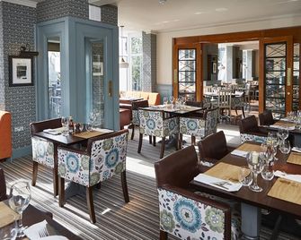 ذي أنجيلسي آرم - ميناي بريدج - مطعم