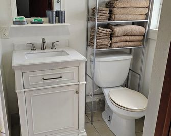 Screaming Reels Guest House Grand Turk Amazing bungalow with AC in Cockburn Town - Cockburn Town