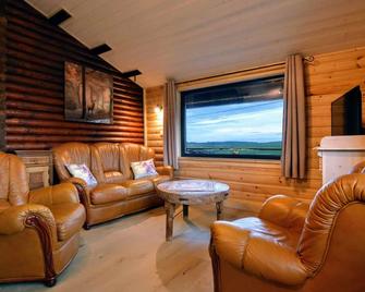 Quiet chalet with panoramic view and fenced garden - Tenneville - Sala de estar