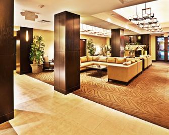 Holiday Inn & Suites Stillwater - University West - Stillwater - Lobby