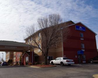 Americas Best Value Inn & Suites St. Louis, St. Charles Inn - St. Charles - Κτίριο