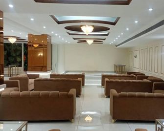 Drive In 24 Hotel - Morādābād - Area lounge