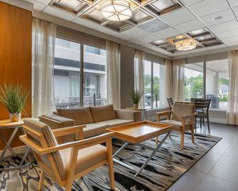 بست ويسترن بلس يونيفرسيتي إن - وينستون-سالم - ردهة