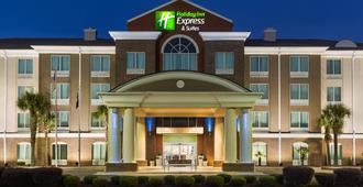 Holiday Inn Express & Suites Florence I-95 @ Hwy 327 - Florence - Gebäude