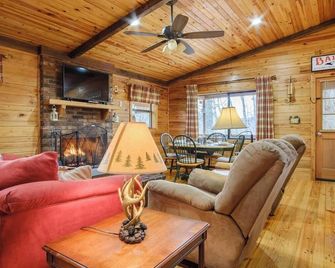 Scenic Cabin Retreat w/ Porch, Firepit & Views - Robbinsville - Living room