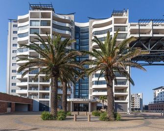 Knightsbridge Luxury Suite in Century City by Ctha - Century City - Edificio