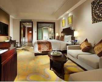 Poly Hotspring Guiyang Hotel - Guiyang - Soveværelse