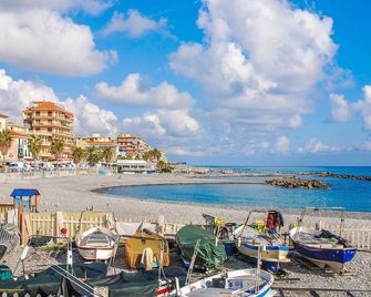 Stunning apartment in Ventimiglia - Ventimiglia - Beach