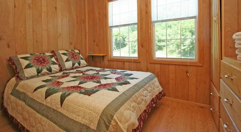 Robin Hill Camping Resort Premium Cottage 1
