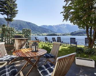 Strand Fjordhotel - Ulvik - Patio