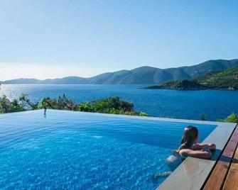 Villa Del Mar - Vasiliki - Pool