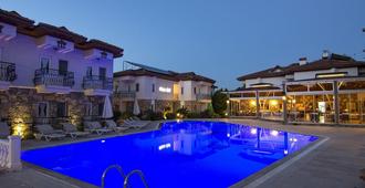 Dalyan Basar Hotel - Dalyan (Mugla) - Bể bơi