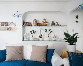 Villa Duchessa d'Amalfi - Conca Dei Marini - Living room