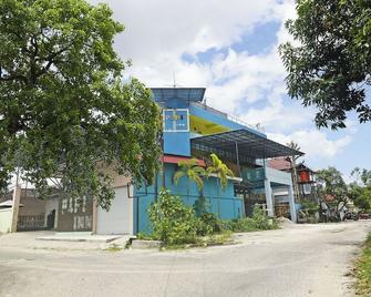 OYO 90492 Papi Inn Guesthouse - Palangkaraya - Budova
