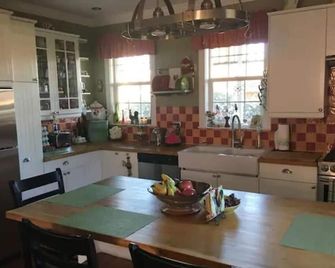 Charming cozy cottage downtown Petaluma - Petaluma - Kuchyň