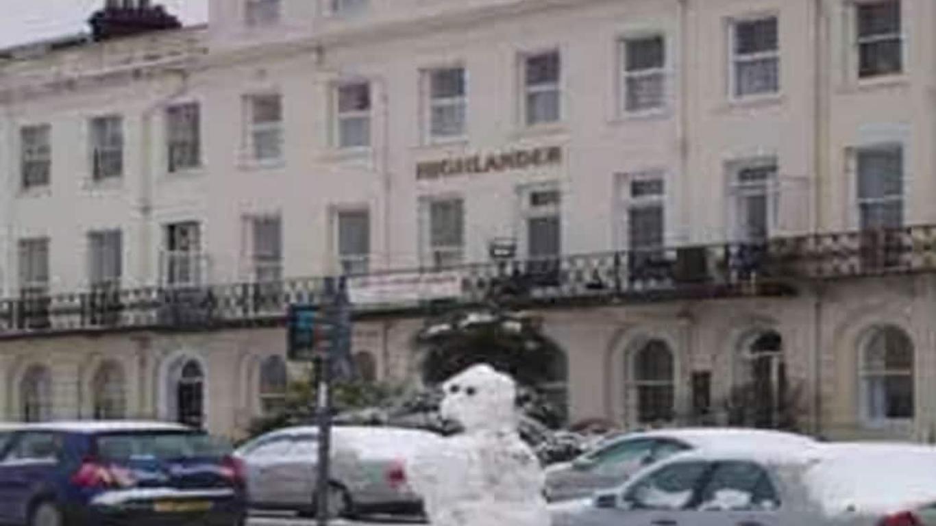 Highlander Hotel