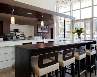 Hampton by Hilton Amsterdam/Arena Boulevard - Amsterdam - Bar